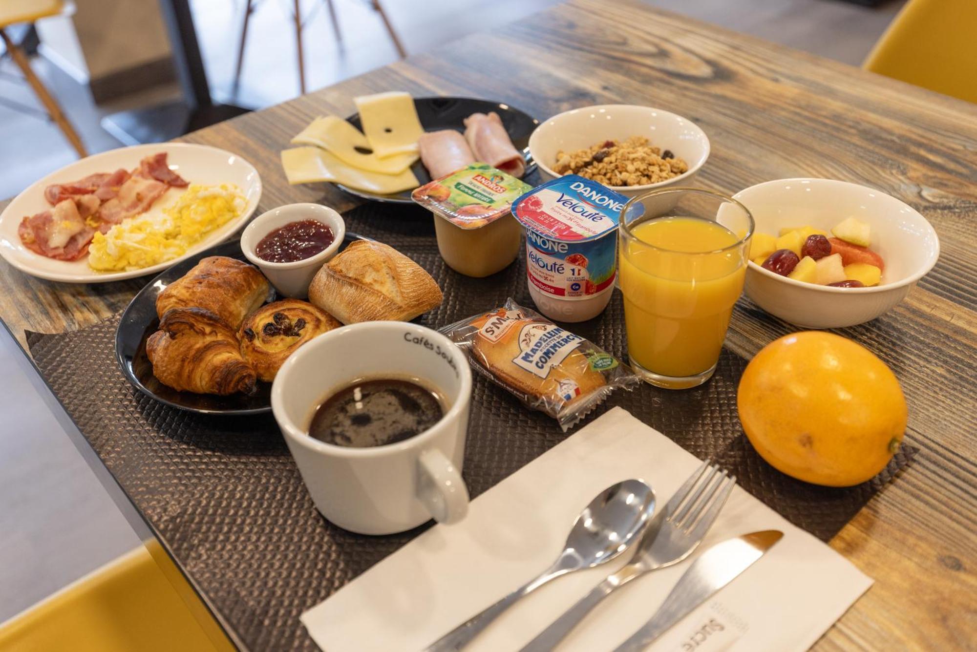 Hotel Paris Madrid Lesperon  外观 照片
